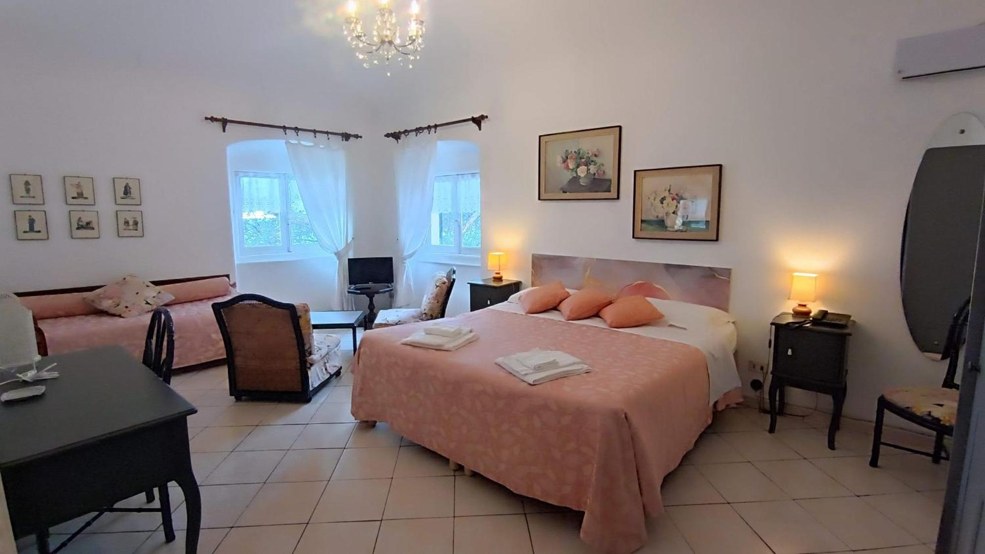 Hotel Sereno Cogoleto Buitenkant foto