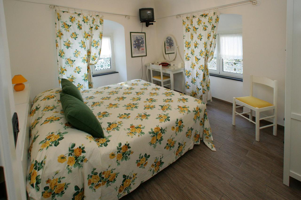 Hotel Sereno Cogoleto Buitenkant foto