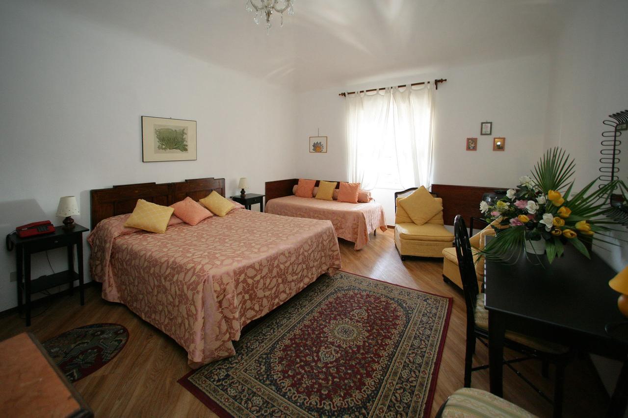 Hotel Sereno Cogoleto Buitenkant foto