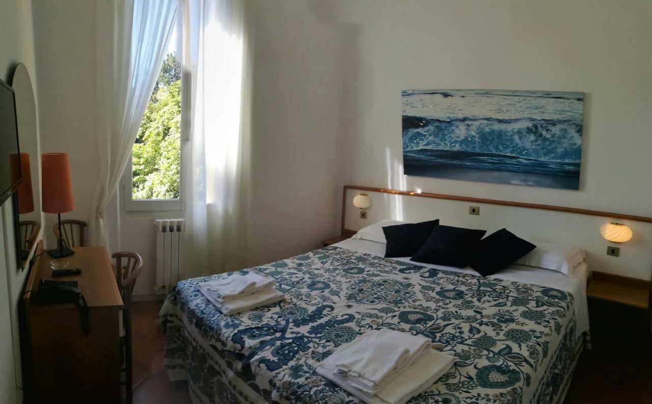 Hotel Sereno Cogoleto Buitenkant foto